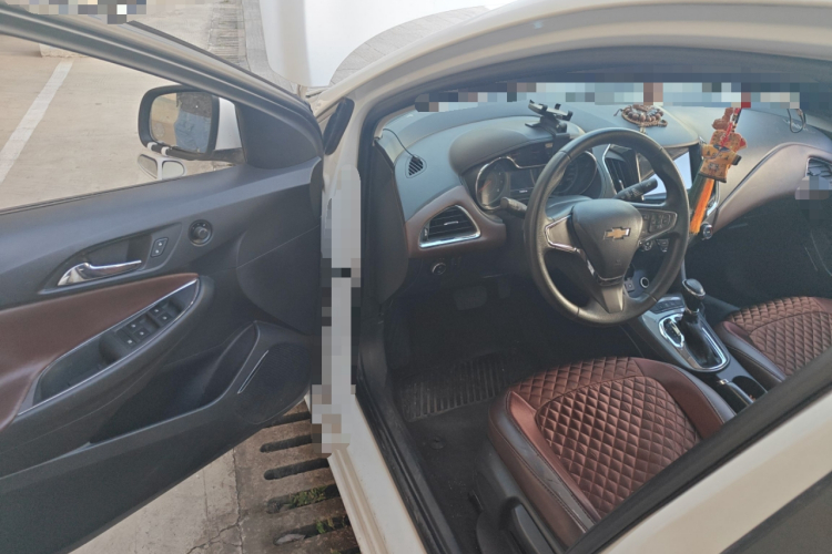 雪佛兰 科鲁兹 2016款 1.5L 自动豪华版中控内饰7003