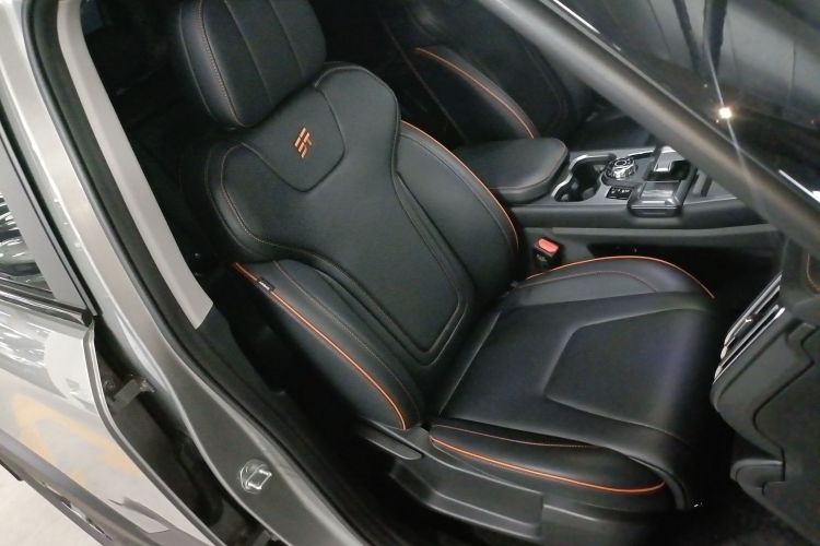 捷途自由者 2025款 1.5TD DCT 探索局部细节41