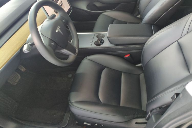 特斯拉 Model 3 2022款 后轮驱动版局部细节19