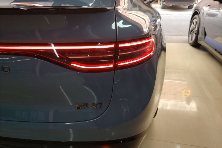 鸿蒙智行 智界R7 2024款 纯电 736km UItra车身外观9