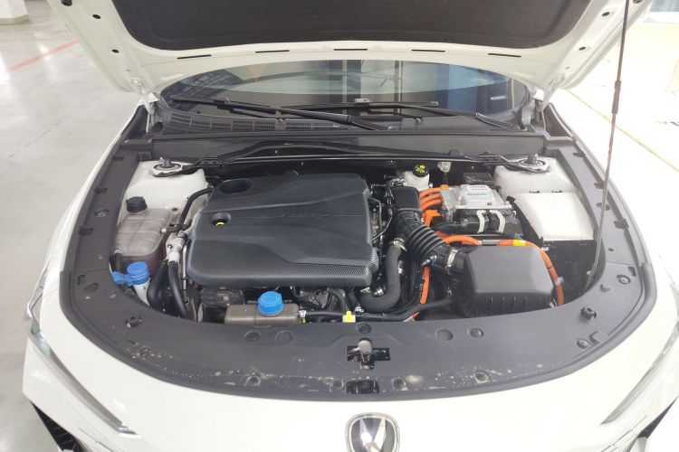 长安UNI-V 智电iDD 2023款 智电iDD 1.5T 113km智酷型局部细节24