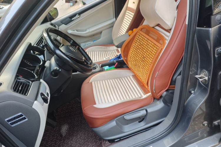 大众 速腾 2015款 230TSI 自动舒适型中控内饰19