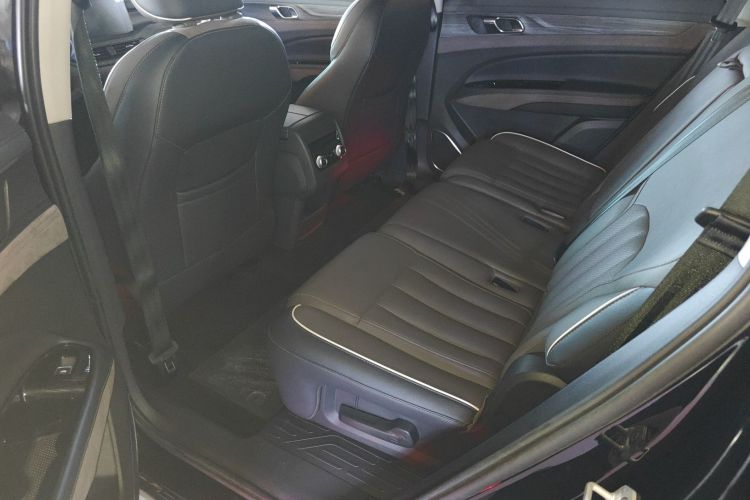 福特 领裕 2023款 EcoBoost 225 尊领型 7座（2/3/2）中控内饰21