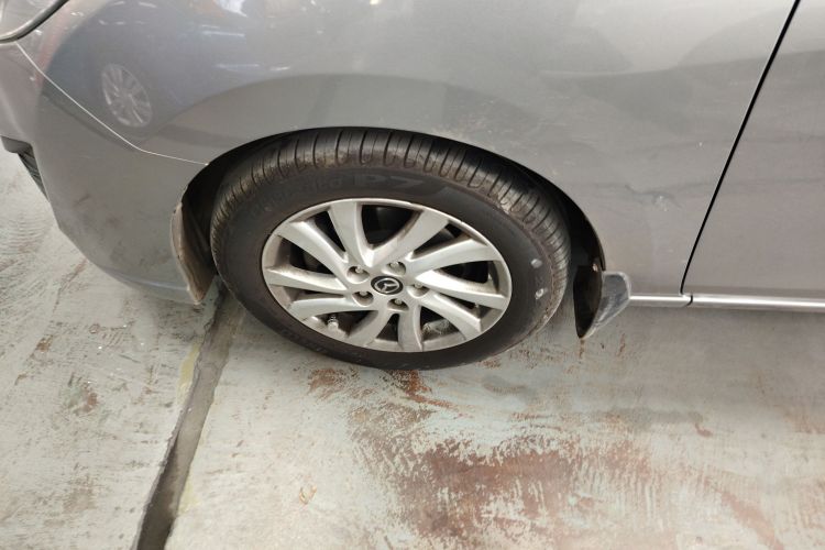 马自达5 2013款 2.0L 自动舒适型车身外观6007