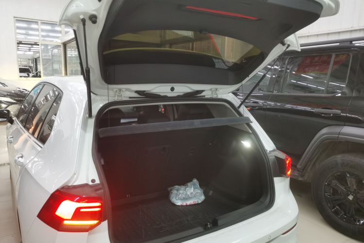 大众 高尔夫 2021款 280TSI DSG Pro机舱底盘23