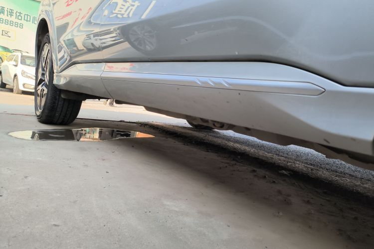 蓝电E5 2023款 1.5L DE-i 100KM臻享型 7座局部细节9001