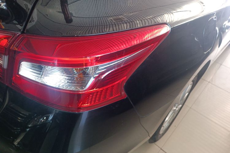 日产 轩逸 2022款 改款 经典 1.6XL CVT豪华版车身外观9