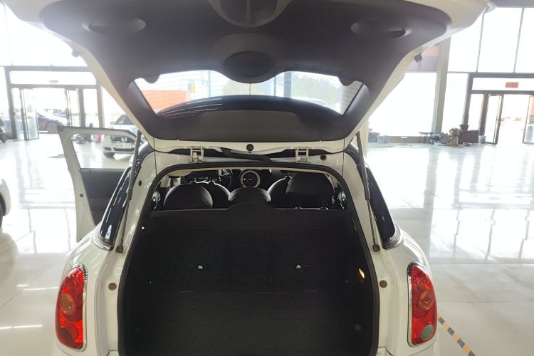MINI Countryman 2013款 1.6T COOPER ALL4 Excitement机舱底盘23