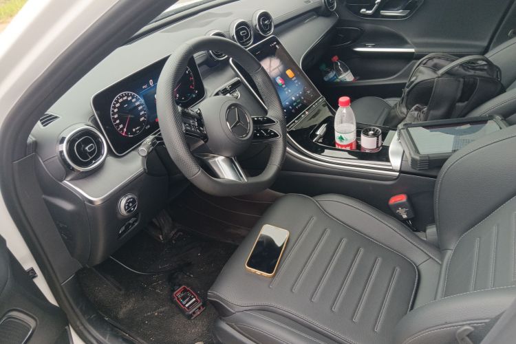 奔驰C级 2025款 C 200 L 运动版局部细节19