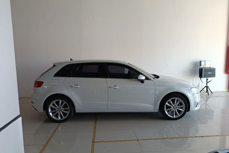 奥迪A3 2019款 Sportback 35 TFSI 进取型 国V车身外观4