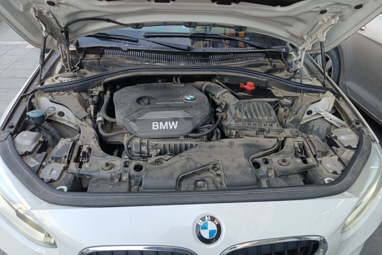 宝马1系 2019款 118i M运动套装机舱底盘24