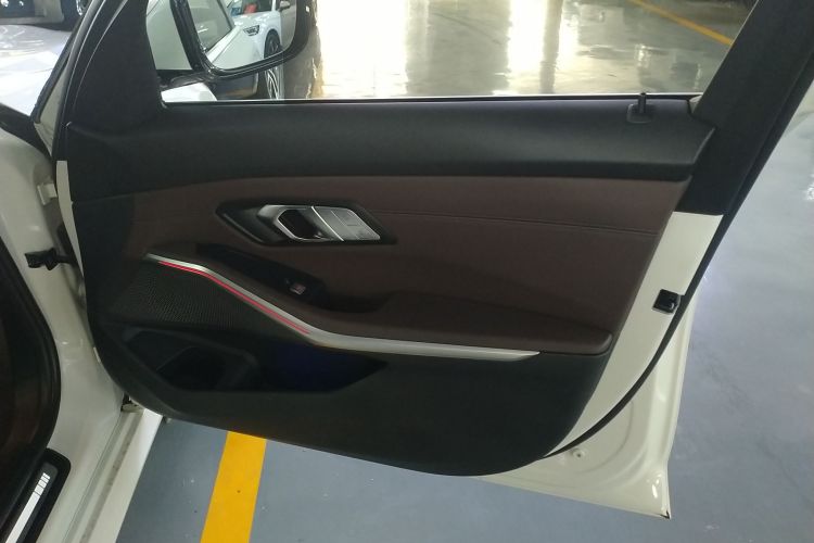 宝马3系 2021款 325Li M运动套装中控内饰42