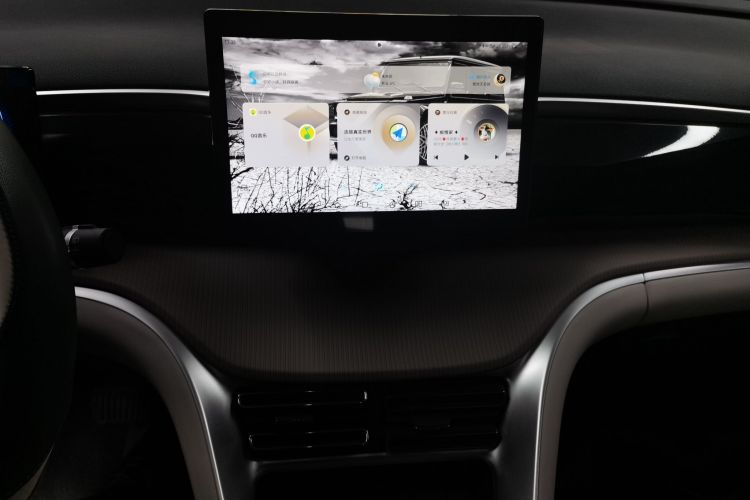 比亚迪 宋Pro新能源 2023款 冠军版 DM-i 71KM领航型中控内饰16