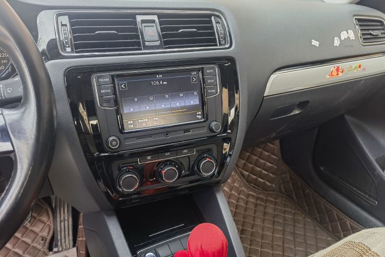 大众 速腾 2017款 230TSI 手动舒适型中控内饰16