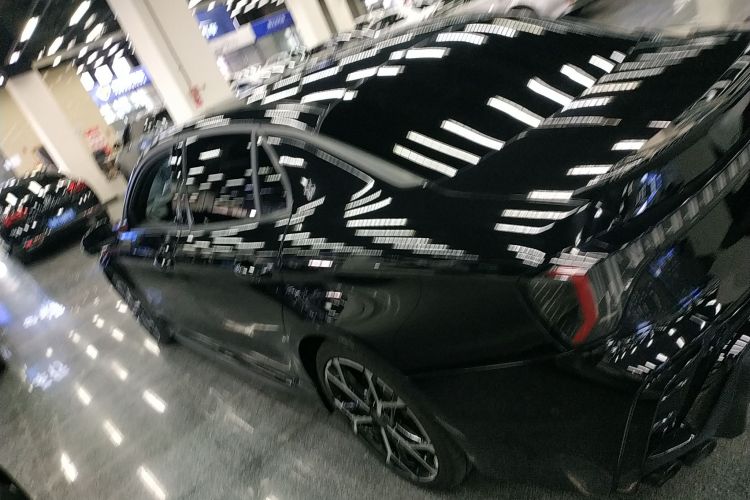 领克03 2023款 03+ 2.0TD 自动驭风版车身外观4