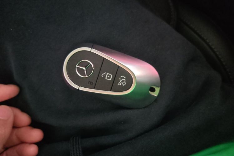 奔驰C级 2024款 改款 C 260 L 运动版中控内饰11