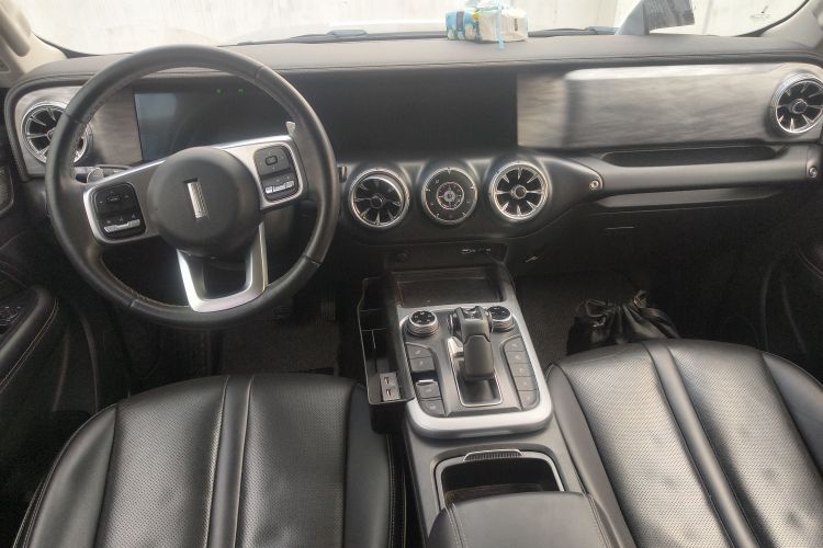 坦克300 2021款 越野版 2.0T 征服者中控内饰12