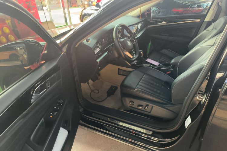 大众 帕萨特 2023款 330TSI 精英版中控内饰7003