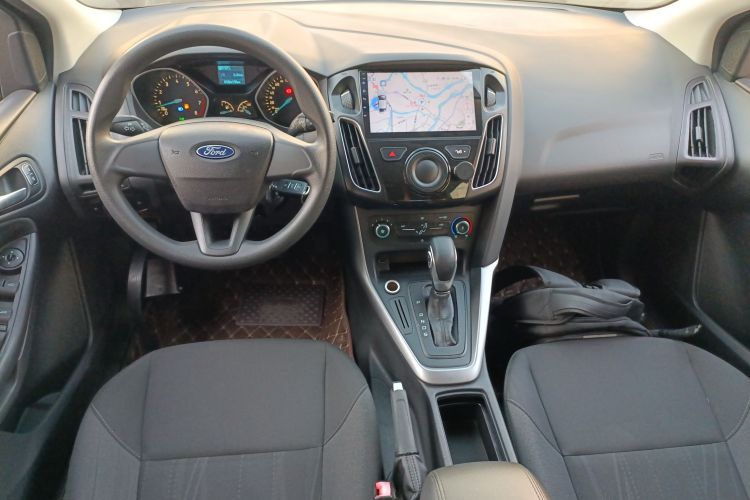 福特 福克斯 2015款 两厢 1.6L 自动舒适型中控内饰12