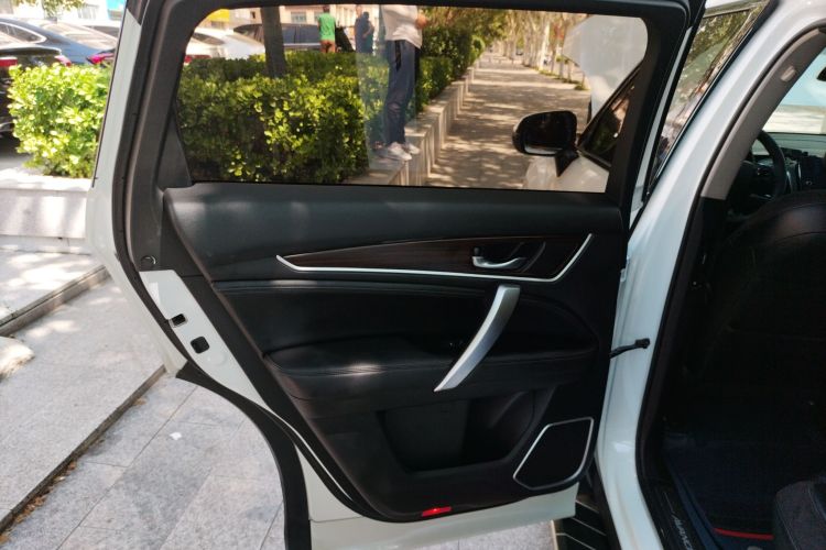 本田 冠道 2017款 240TURBO 两驱豪华版中控内饰7008