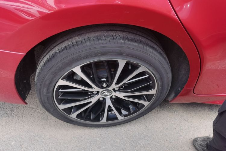 丰田 凯美瑞 2018款 2.5S 锋尚版车身外观56