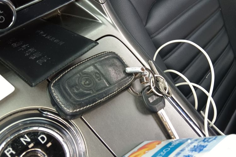 福特 蒙迪欧 2020款 EcoBoost 200 时尚型中控内饰7001