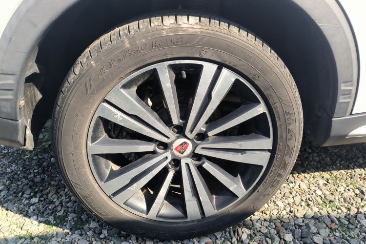 荣威RX5 2020款 20T 自动4G互联超越旗舰版车身外观6008