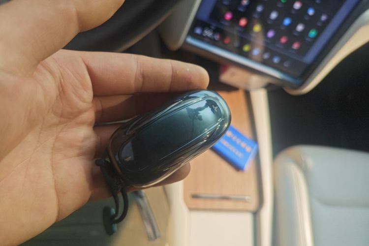 特斯拉 Model X 2019款 长续航版中控内饰11