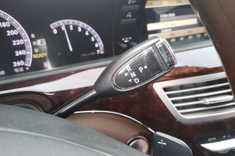 奔驰S级 2012款 S 400 L HYBRID Grand Edition局部细节18