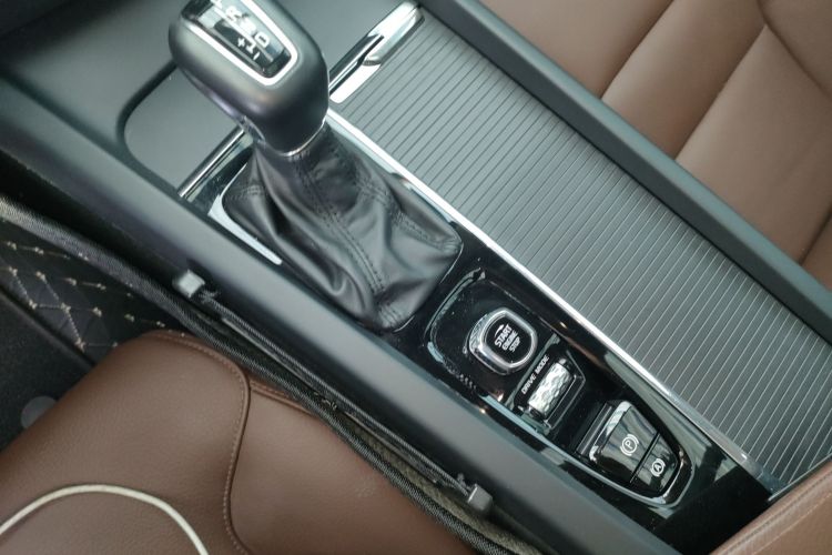 沃尔沃XC60 2018款 T5 四驱智逸版局部细节18