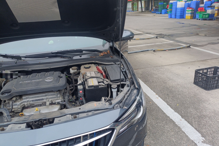 别克 英朗 2021款 改款 典范 1.5L 自动精英型局部细节9007