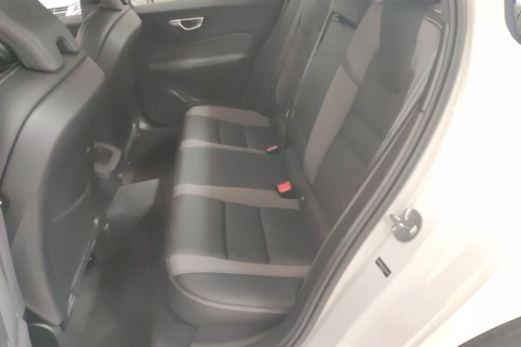 沃尔沃S60 2025款 B5 智雅运动版中控内饰21