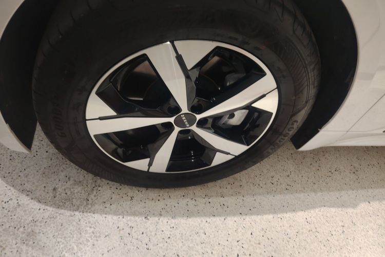 极氪001 2023款 WE版 100kWh车身外观6007