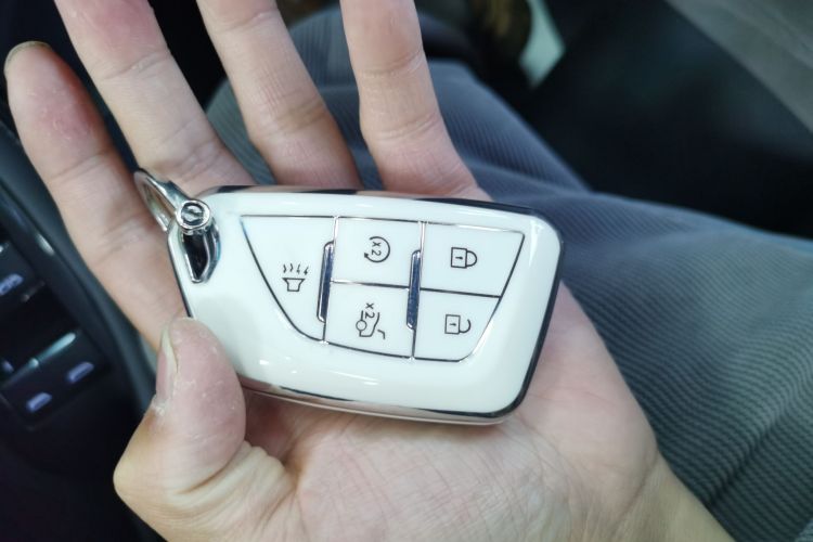 凯迪拉克CT5 2022款 28T 豪华型（标准版）中控内饰11