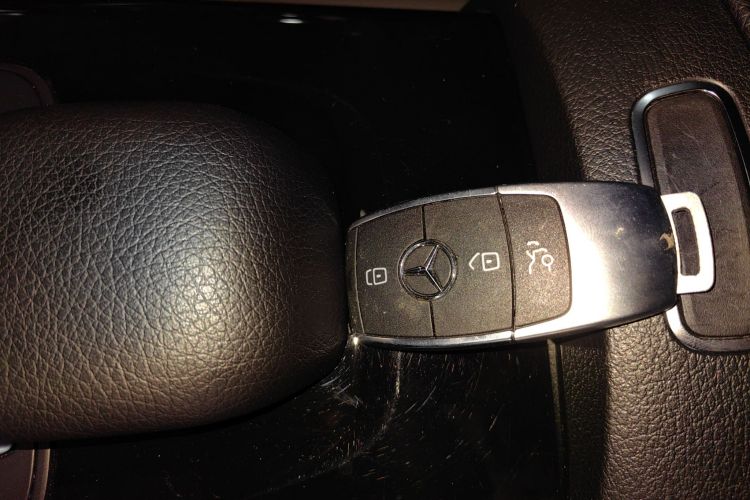 奔驰A级 2020款 改款 A 200 L 运动轿车时尚型中控内饰11