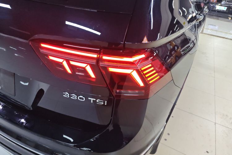 大众 途观L 2024款 330TSI 自动两驱R-Line越享版车身外观6006