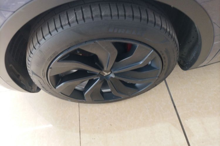 特斯拉 Model Y 2022款 改款 后轮驱动版车身外观6003