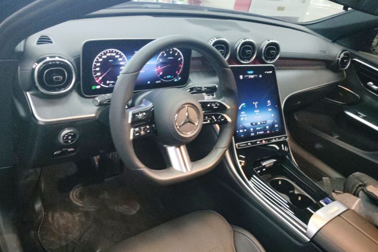 奔驰C级 2022款 改款 C 200 L 运动版中控内饰7002