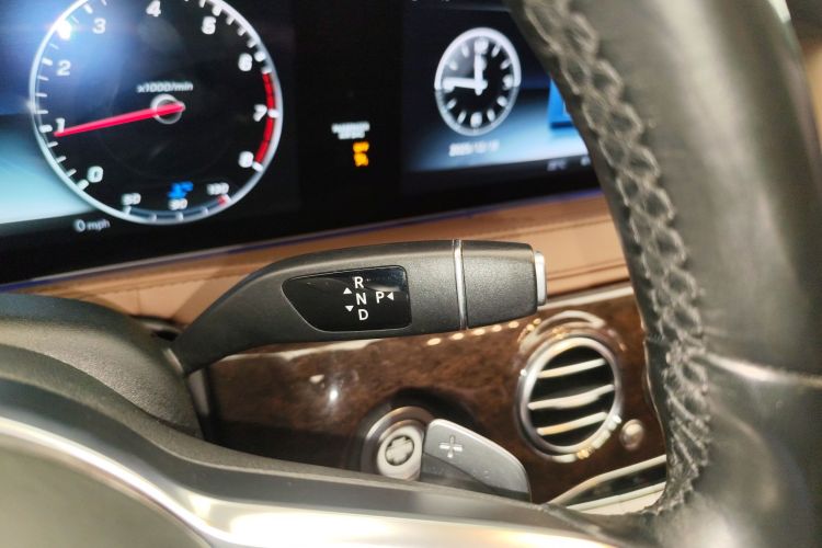 奔驰S级 2018款 S 320 L局部细节18