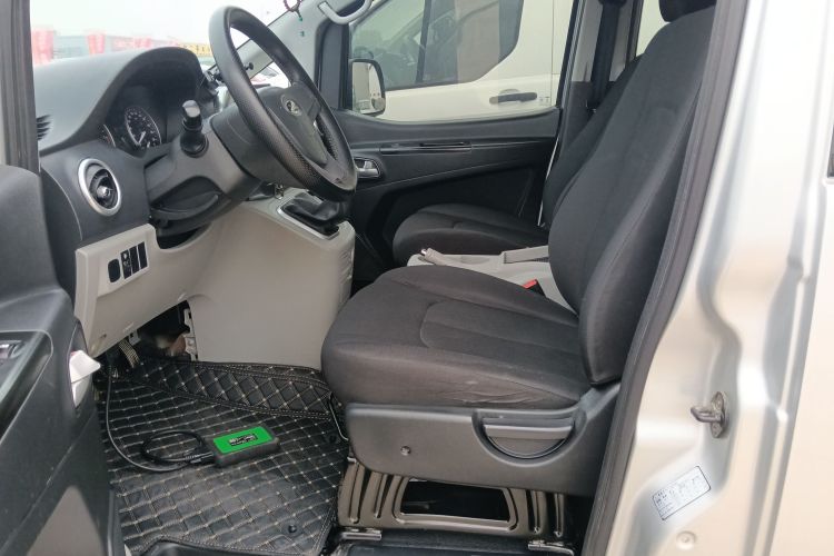 江淮瑞风 瑞风M3 2019款 PLUS 创客版 1.8L 豪华型中控内饰19