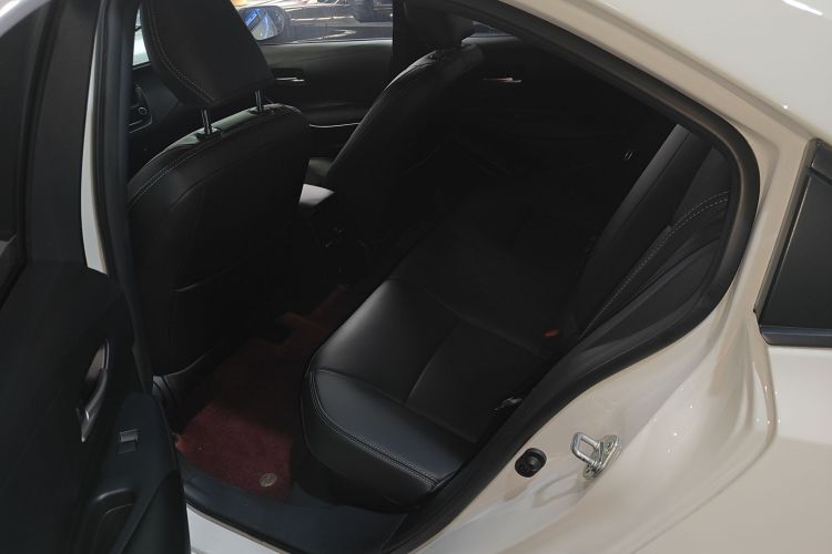 丰田 卡罗拉 2023款 1.8L 智能电混双擎 精英版中控内饰7004