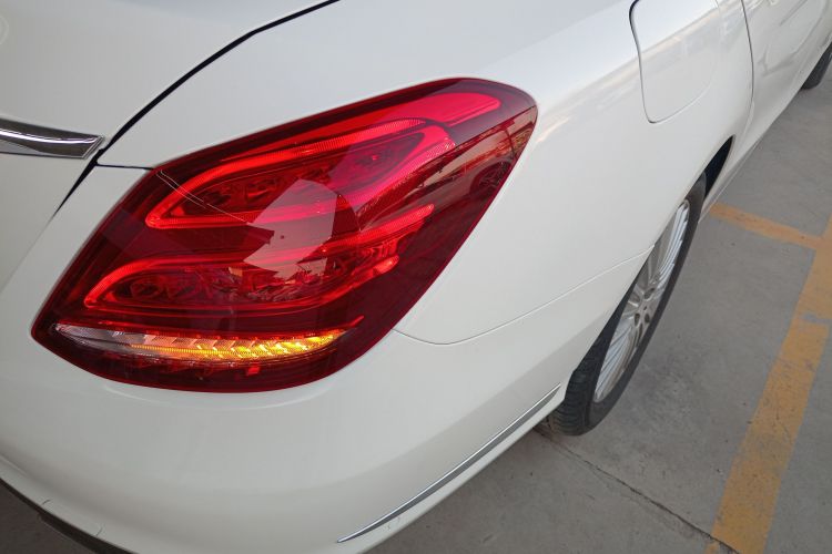 奔驰C级 2015款 C 180 L车身外观6006