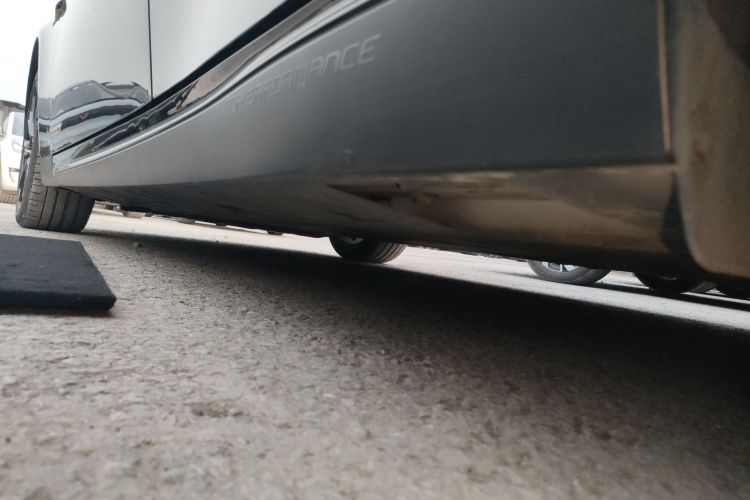 小鹏P7 2022款 562E性能版局部细节9002