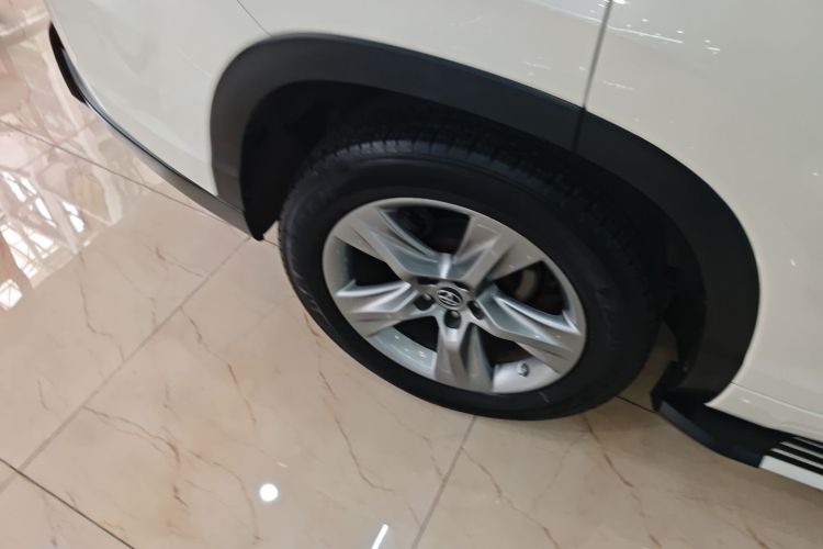 丰田 汉兰达 2017款 2.0T 四驱豪华版 7座车身外观6008