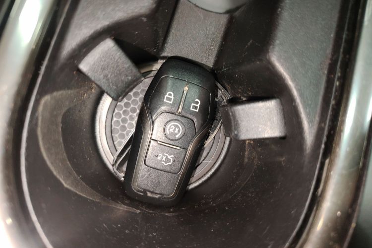 林肯MKC 2014款 2.0T 两驱尊雅版中控内饰7001