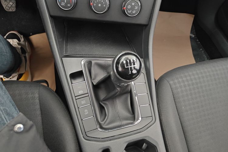 大众 宝来 2021款 1.5L 手动时尚智联版中控内饰18