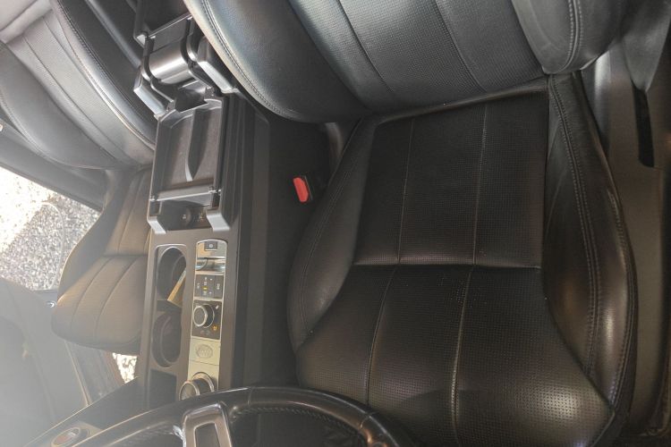 路虎 发现 2019款 3.0 SC V6 SE中控内饰19