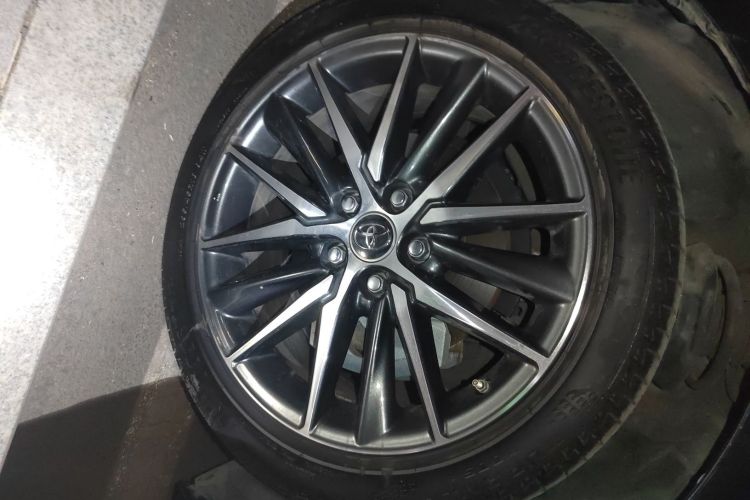 丰田 凯美瑞 2023款 2.5G 豪华版车身外观10