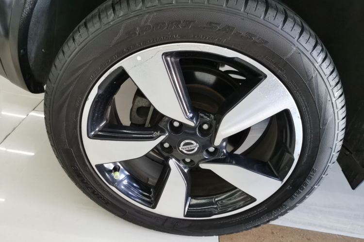 日产 逍客 2017款 2.0L CVT豪华版 国V车身外观6002