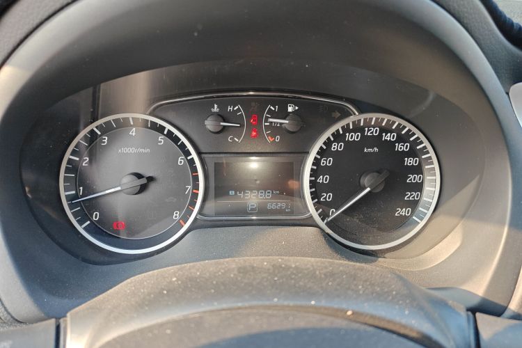 日产 轩逸 2022款 经典 1.6XE CVT舒适版中控内饰14